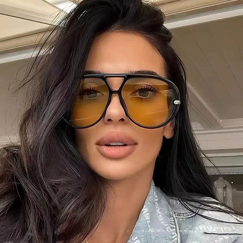 OvalGlow Luxe